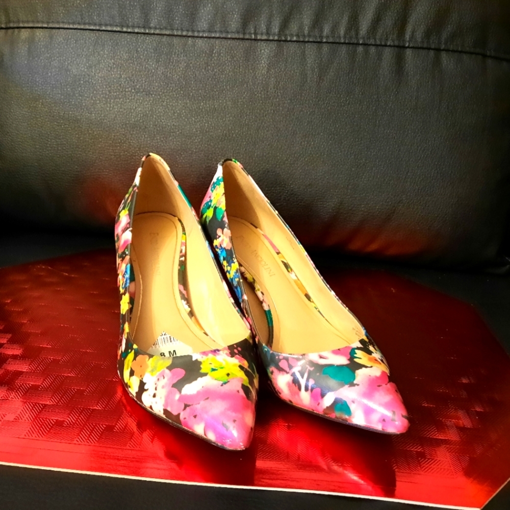 Enzo Angiolini women leather shoes size 8, little worn $50